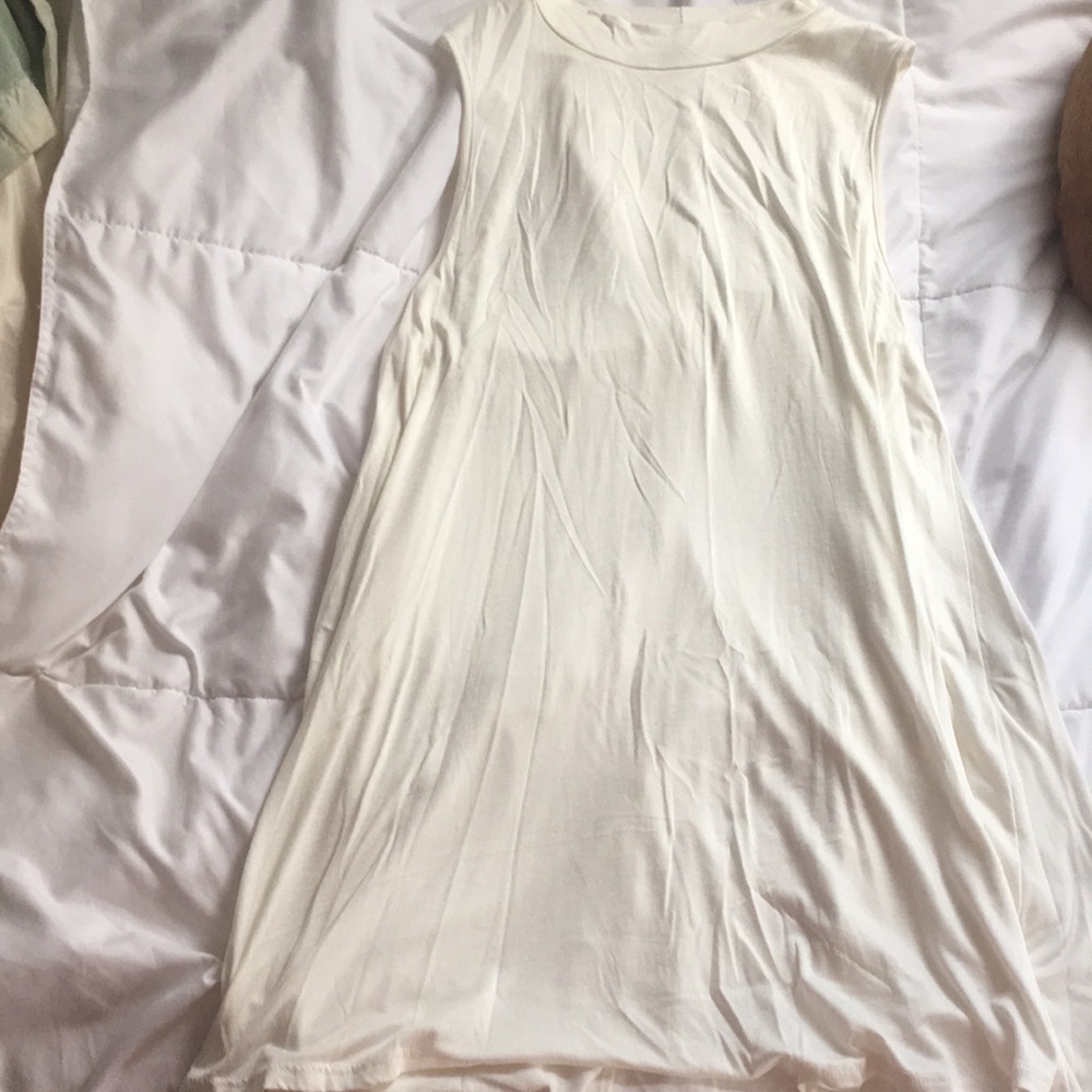 White dress/ top. Fits any size